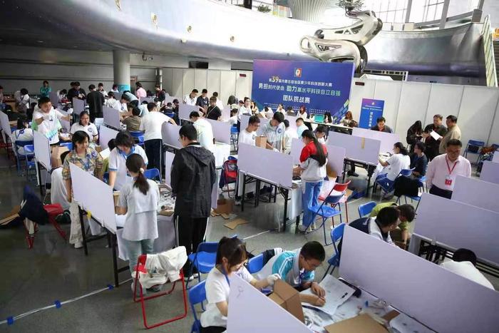 7f3ec60b7d25e4b0c19185c966d5f28